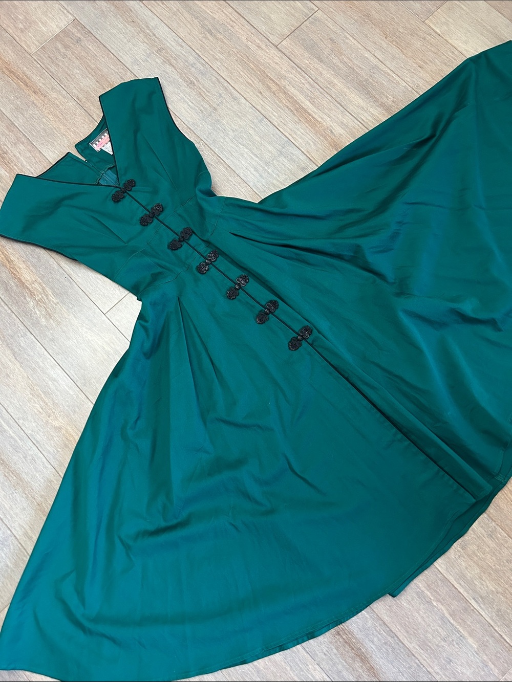 Pinup Couture Emerald Green Vintage-Inspired Midi Dress - Picture 3 of 12